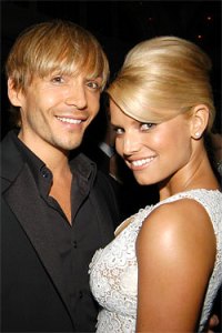 Who knew a night out with these two could be so dangerous?!